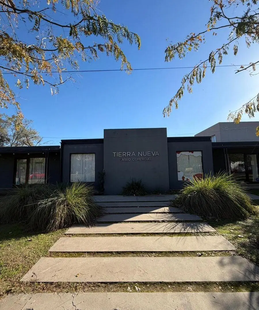 Local comercial en Tierra nueva Fisherton excepcional ubicación 3