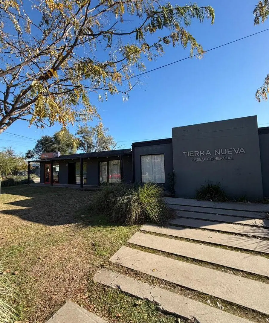 Local comercial en Tierra nueva Fisherton excepcional ubicación 5
