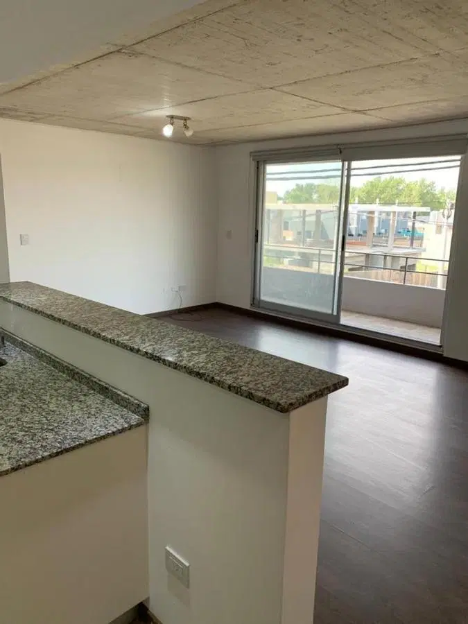 Departamento 1 Dormitorio en condominio c/cochera fisherton 3