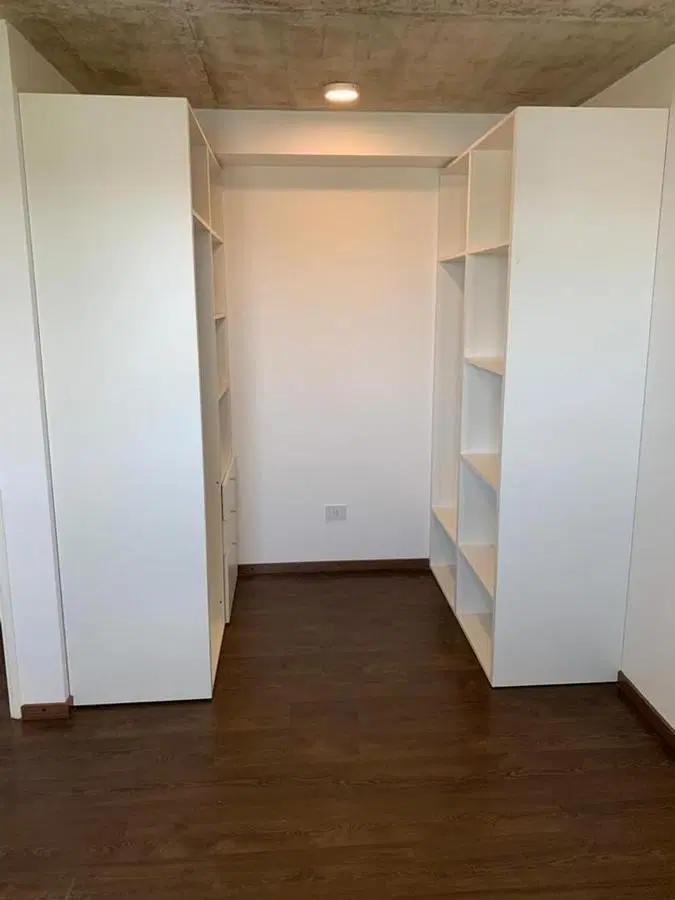Departamento 1 Dormitorio en condominio c/cochera fisherton 5