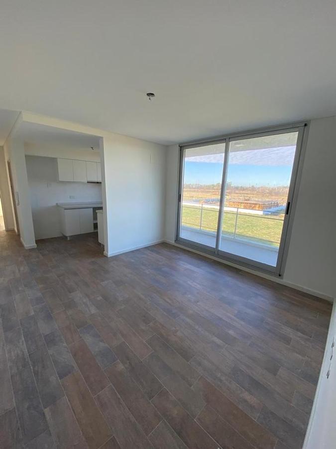 Foto de Departamento 1 Dormitorio con amplio balcón corrido y 1 cochera en, imagen 4