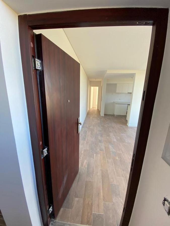 Foto de Departamento 1 Dormitorio con amplio balcón corrido y 1 cochera en, imagen 3