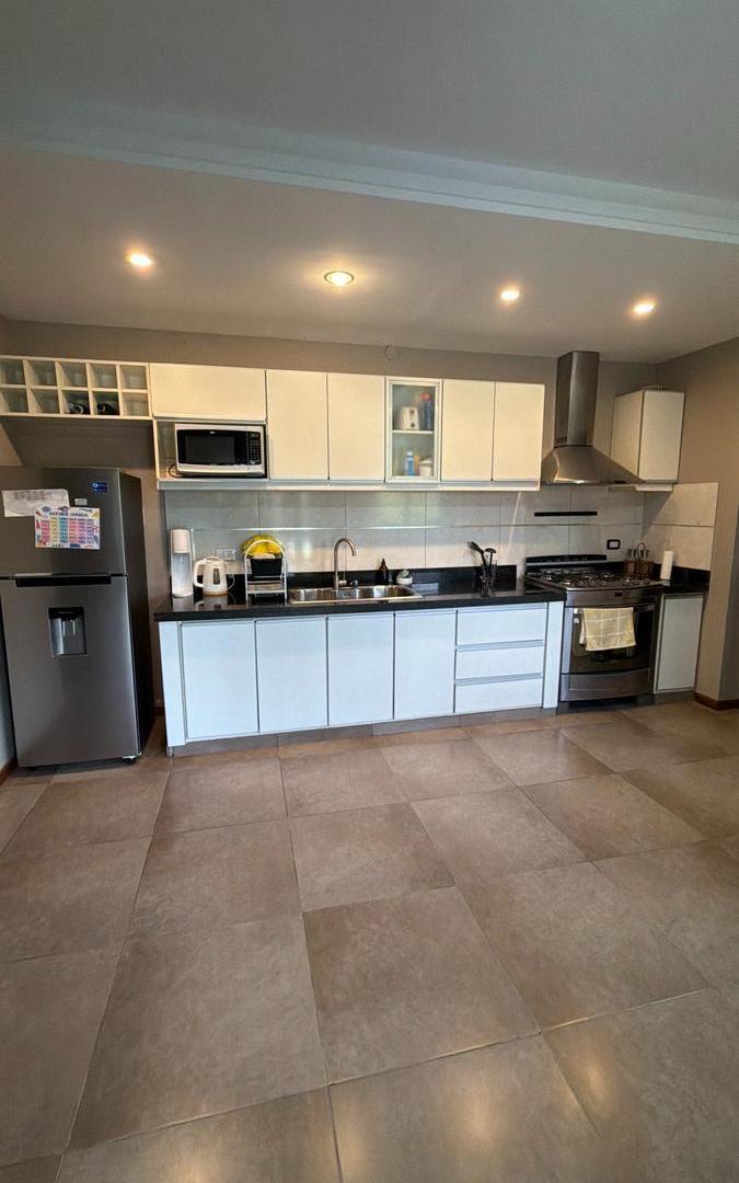 Foto de Hermosa Casa en San Eduardo de 3 dormitorios con galería, jardín, imagen 1