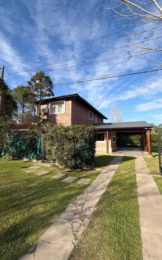 Foto de Hermosa Casa en San Eduardo de 3 dormitorios con galería, jardín, imagen 2
