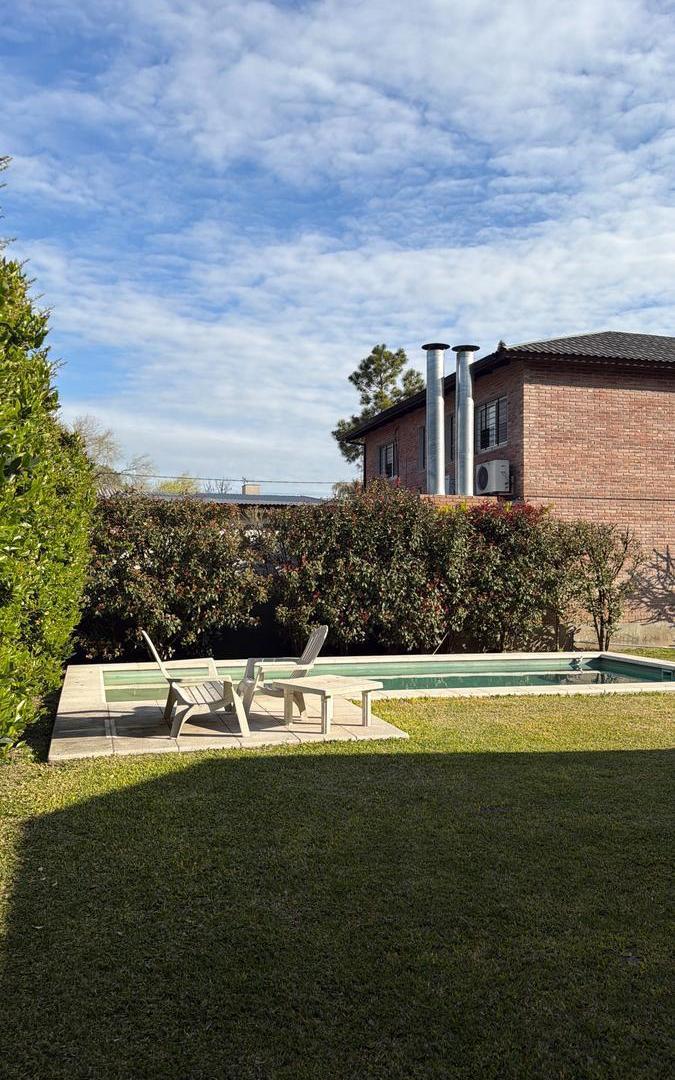 Foto de Hermosa Casa en San Eduardo de 3 dormitorios con galería, jardín, imagen 4