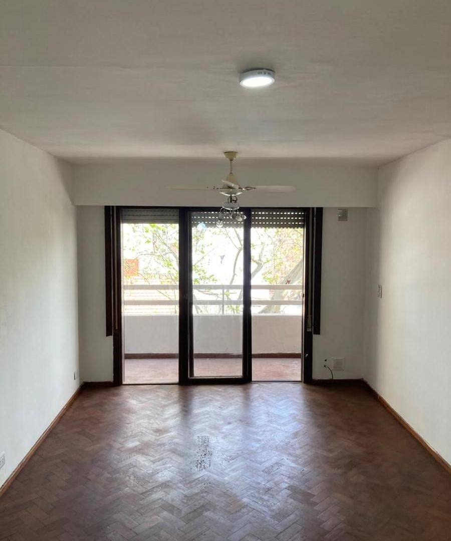 Foto de Monoambiente en alquiler · Sarmiento 3207, esquina Garay - Reciclado, imagen 2
