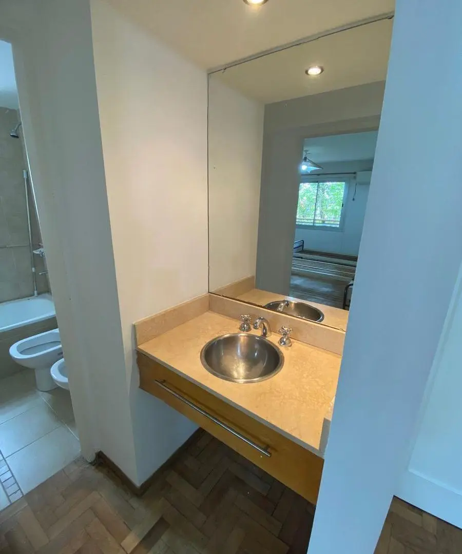 Venta departamento 1 dormitorio, con balcon a 5 cuadras UNC 5