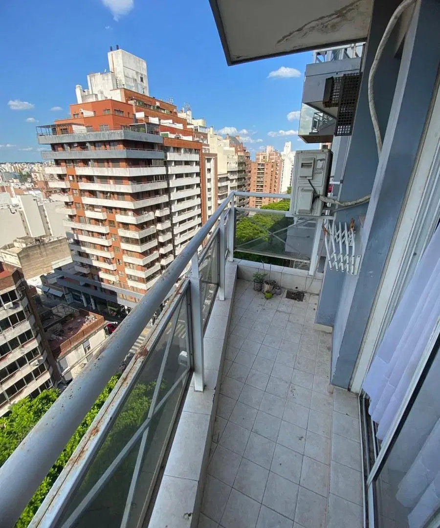 Venta departamento 1 dormitorio, con balcon, excelente vista. Nva. Cordoba 1