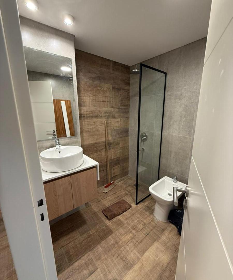 Departamento 1 dormitorio con balcón en venta Guemes