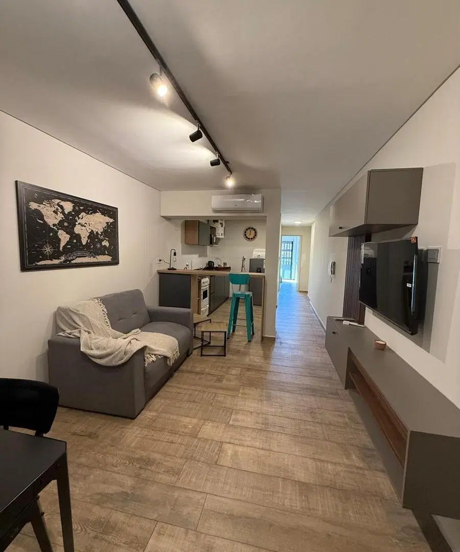 Departamento 1 dormitorio con balcón en venta  Guemes 3