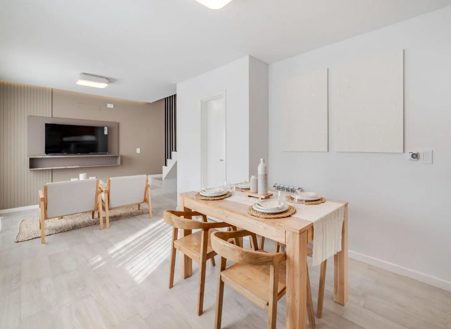 CASAS DUPLEX 2 Y 3 DORMITORIOS EN VENTA A ESTRENAR CON PATIO Y COCHERA EN NUEVA POETA LUGONES 2