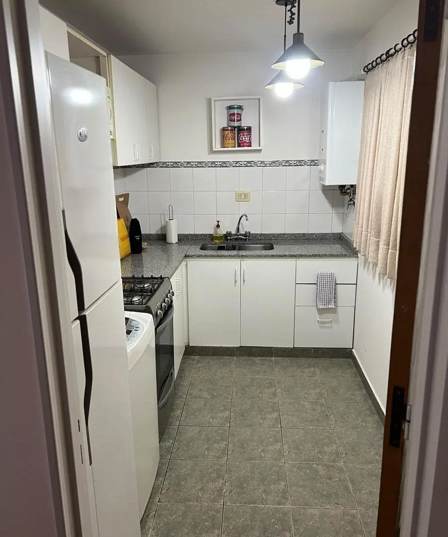 Departamento en alquiler 2 dormitorios 2 baños con balcón AMOBLADO. 2