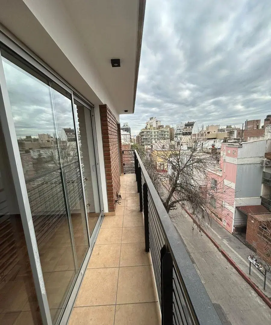 Departamento 2 dormitorios con 2 baños y balcon en alquiler Nueva Cordoba 5