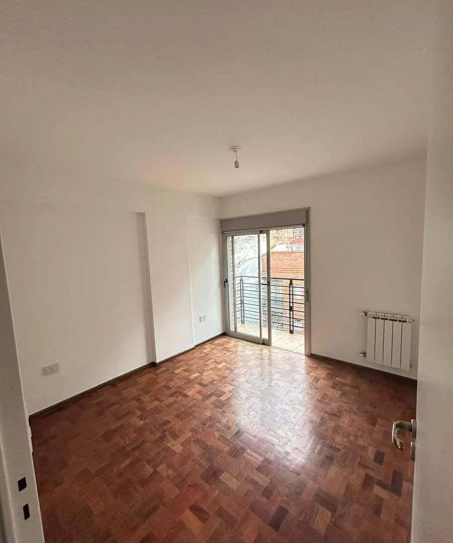 Departamento 2 dormitorios con 2 baños y balcon en alquiler Nueva Cordoba 1