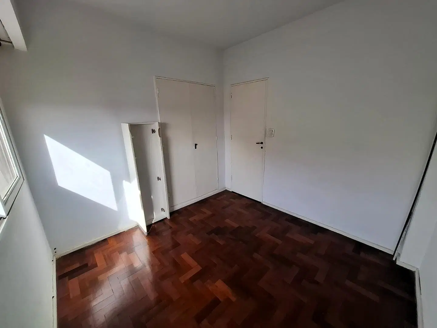 DPTO 3 AMB., EN COMPLEJO "BARRIO AUTOPISTA" 5