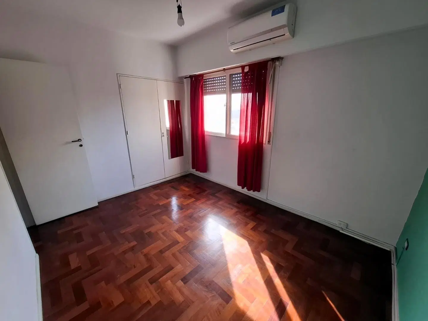 DPTO 3 AMB., EN COMPLEJO "BARRIO AUTOPISTA" 4