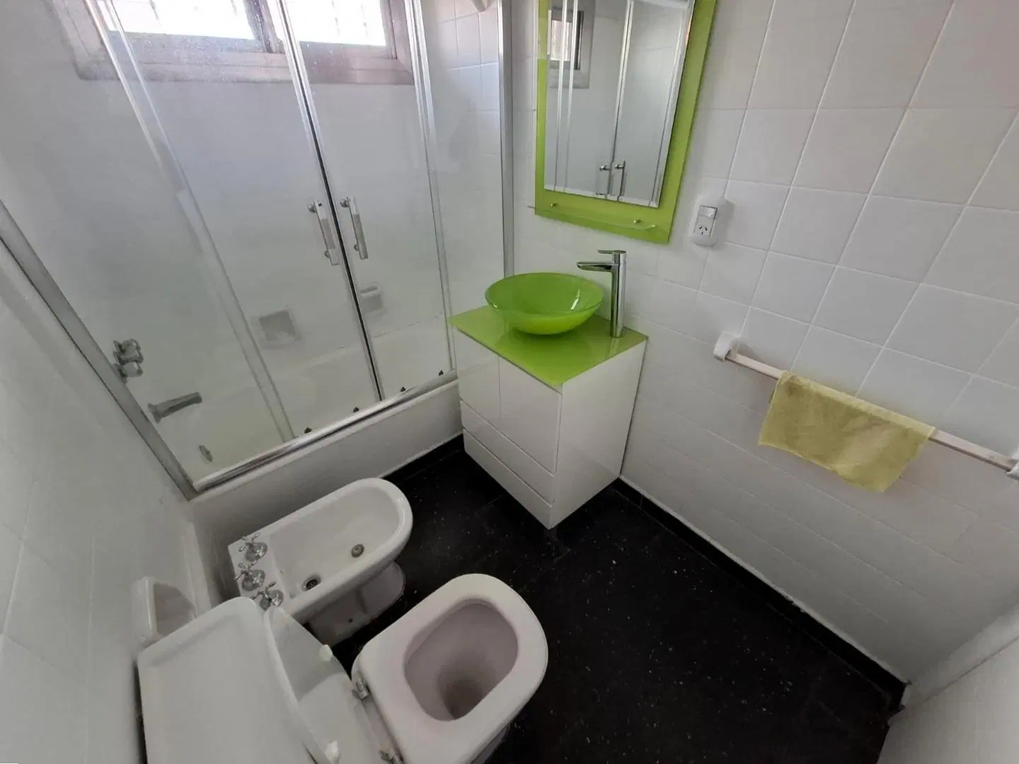 DPTO 3 AMB., EN COMPLEJO "BARRIO AUTOPISTA" 3