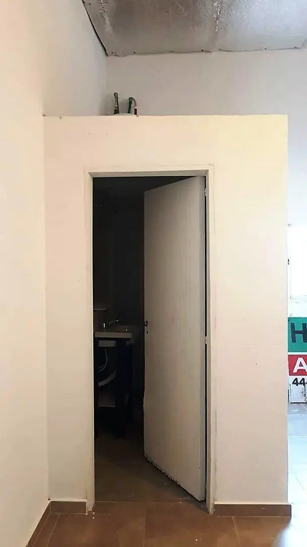 LOCAL COMERCIAL EN AVENIDA 4