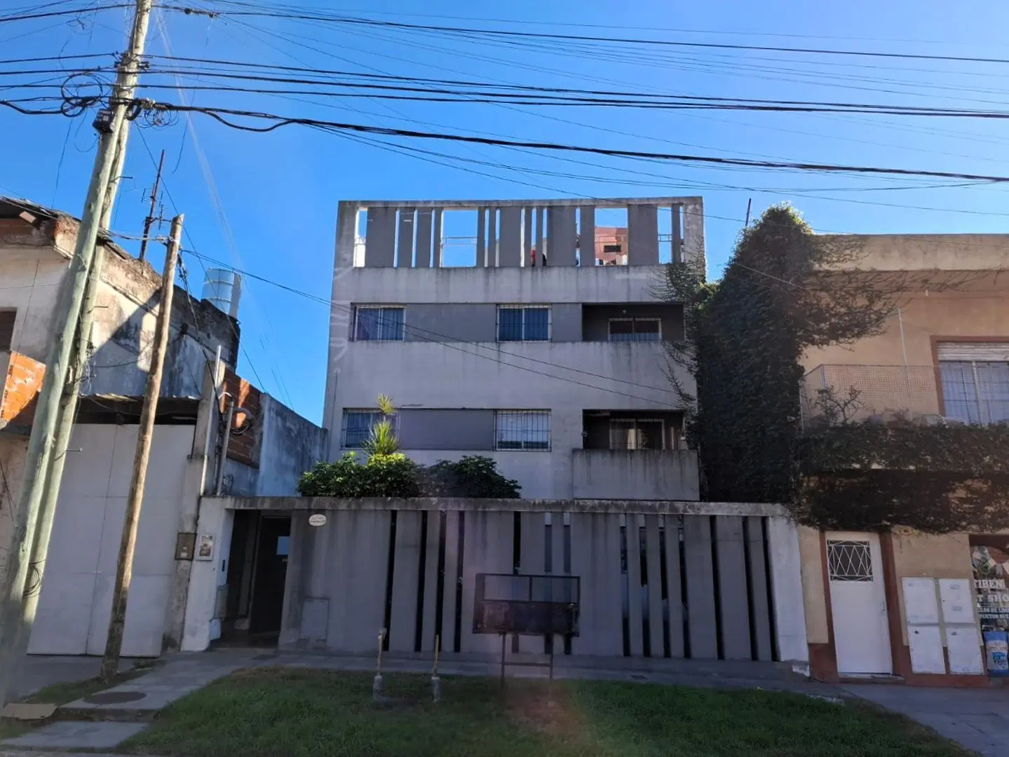 ALQUILER TAPIALES 3 AMBIENTES BAJAS EXPENSAS 4