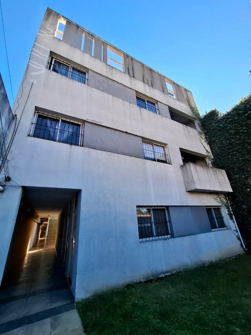 ALQUILER TAPIALES 3 AMBIENTES BAJAS EXPENSAS