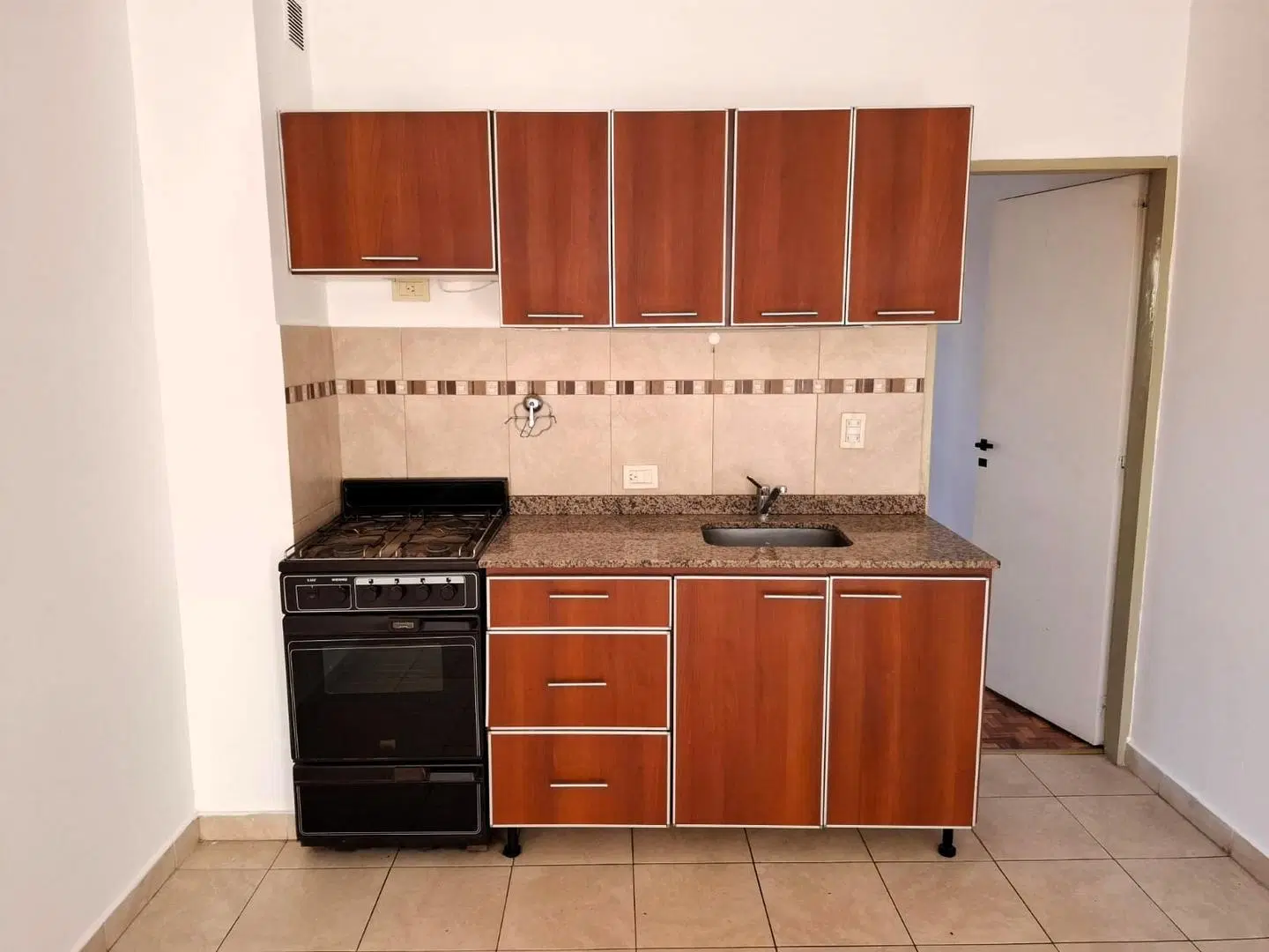 ALQUILER TAPIALES 3 AMBIENTES BAJAS EXPENSAS 5