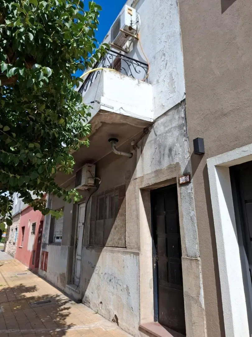 PH 2 AMB Y MEDIO, PLANTA ALTA FRENTE, C/PATIO. S/EXPENSAS 2