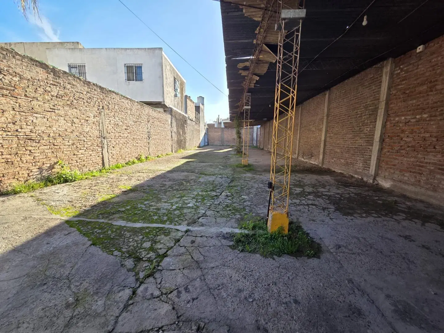ALQUILER CIUDAD MADERO LOTE DE TERRENO CON ESPACIOS COCHERAS 3