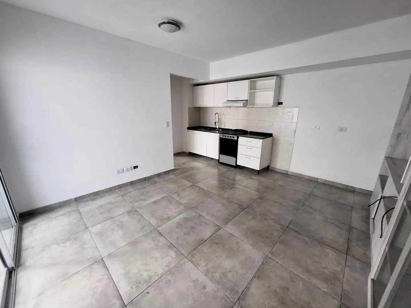 ALQUILER 2 AMB BALCON PRIMER PISO 5