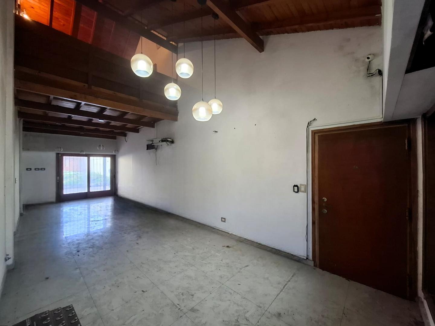 Foto de CHALET 3 DORM., LOTE 10 x 43,34 MTS, COCH, QUINCHO, PILETA, imagen 4