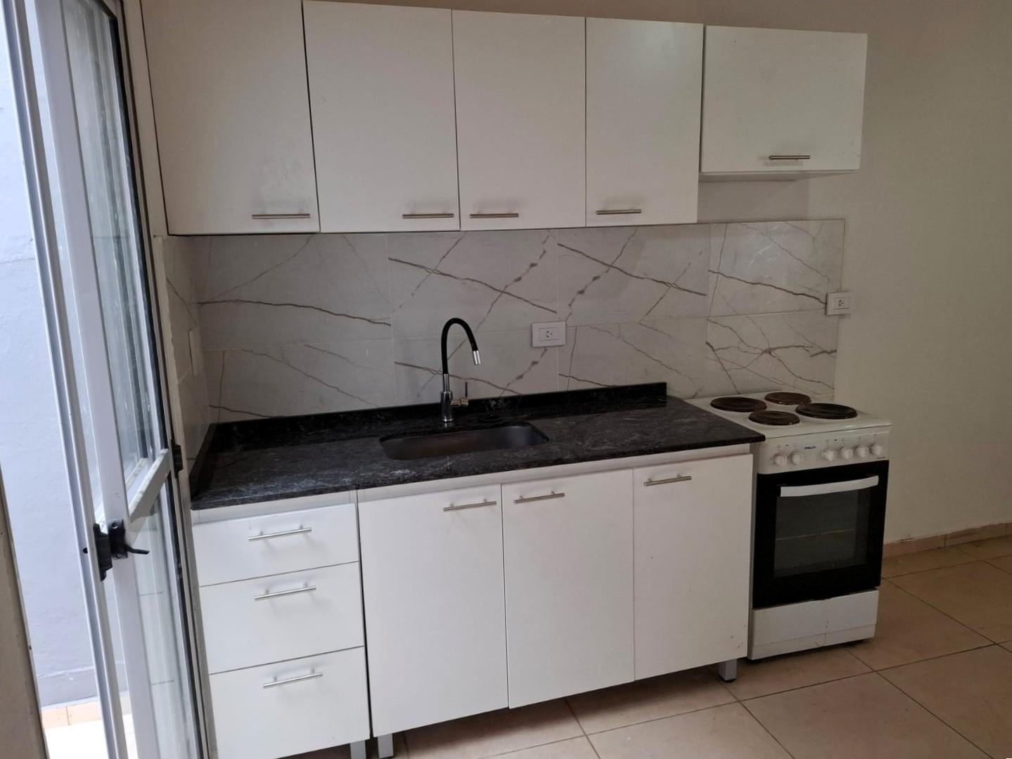 Foto de ALQUILER 2 AMB Y MEDIO REFACCIONADO A NUEVO PATIO SIN EXP, imagen 3