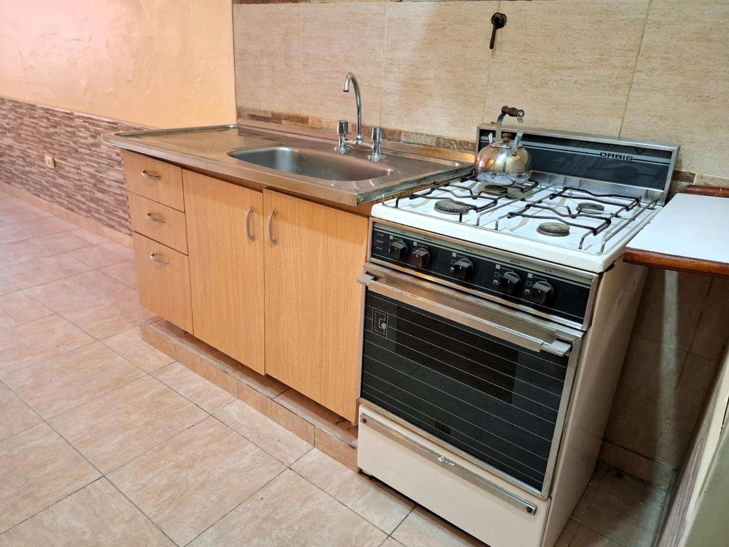 Foto de MONOAMB. PLANTA BAJA, INTERNO, SIN EXPENSAS, imagen 2