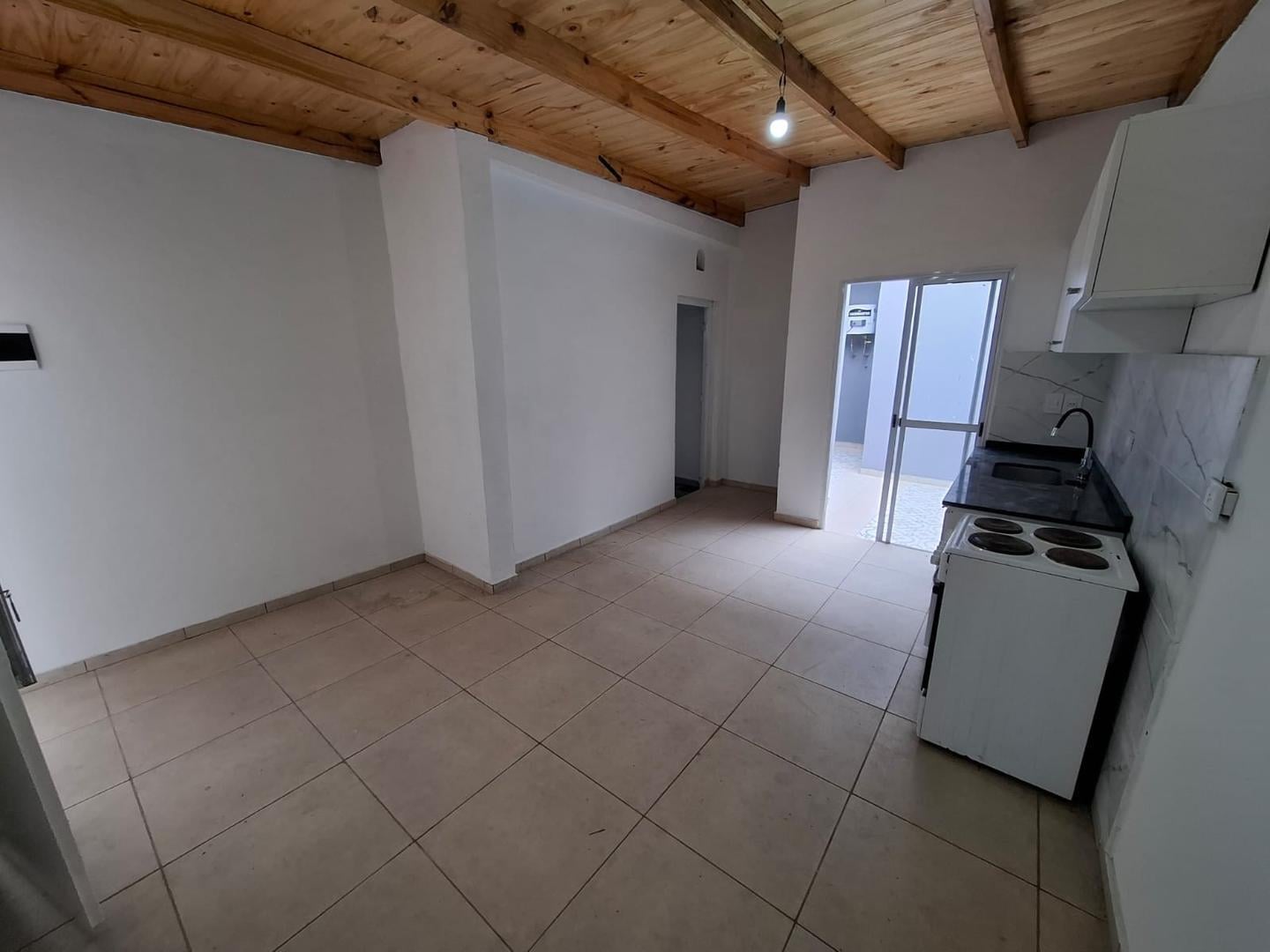 Foto de ALQUILER 2 AMB Y MEDIO REFACCIONADO A NUEVO PATIO SIN EXP, imagen 3