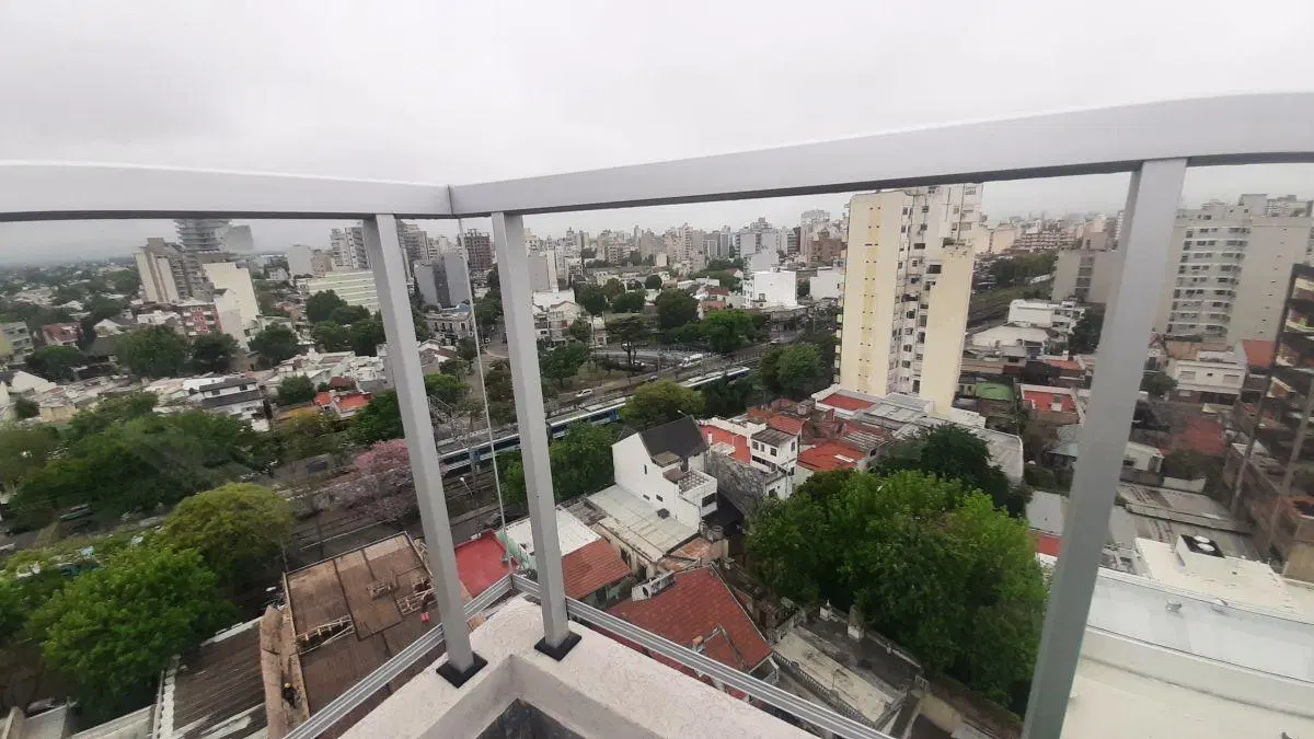 Alquiler Monoamb Lanús cerca estación y a metros de Avenida 3