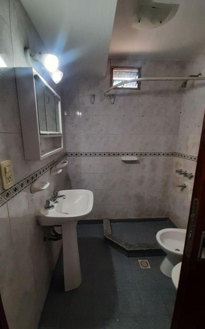 Foto de Alquiler 3 Ambientes R escalada a metros de avenida Yrigoyen, imagen 2