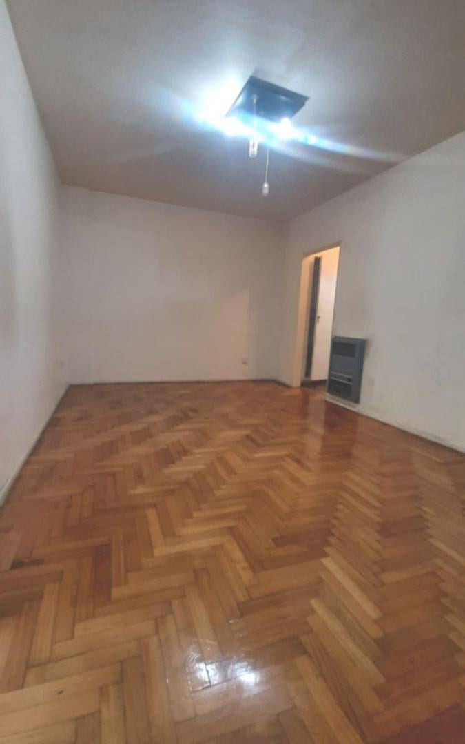 Foto de Venta departamento 2 Amb excelente ubicación, Lomas de Zamora, imagen 2
