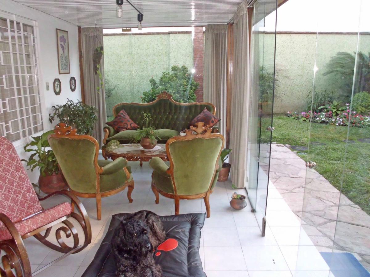 Foto de V378 Ramos Mejia Venta Explendido Chalet 6 amb. fondo, piscina, jardin, imagen 3