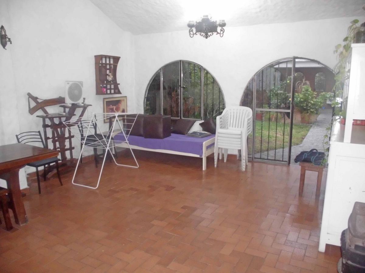 Foto de V402 Ramos Mejia Venta amplia Casa en PH 6 amb. en 2 plantas, imagen 3