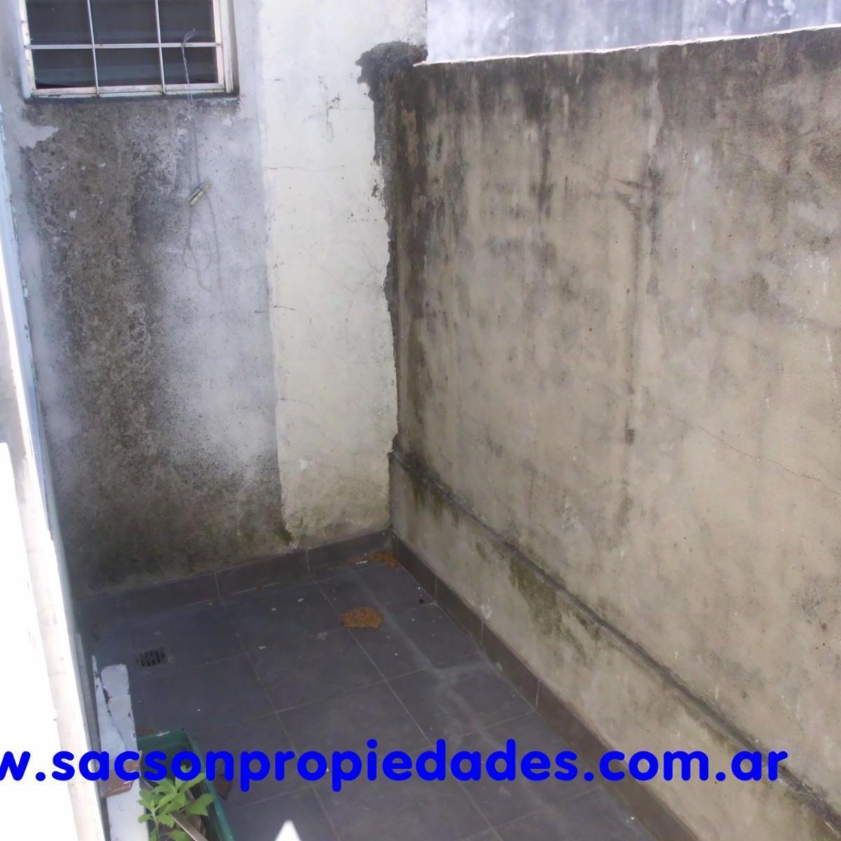 Foto de V560 Ramos Mejia Venta amplio PH 4-5 amb. con terraza, imagen 3