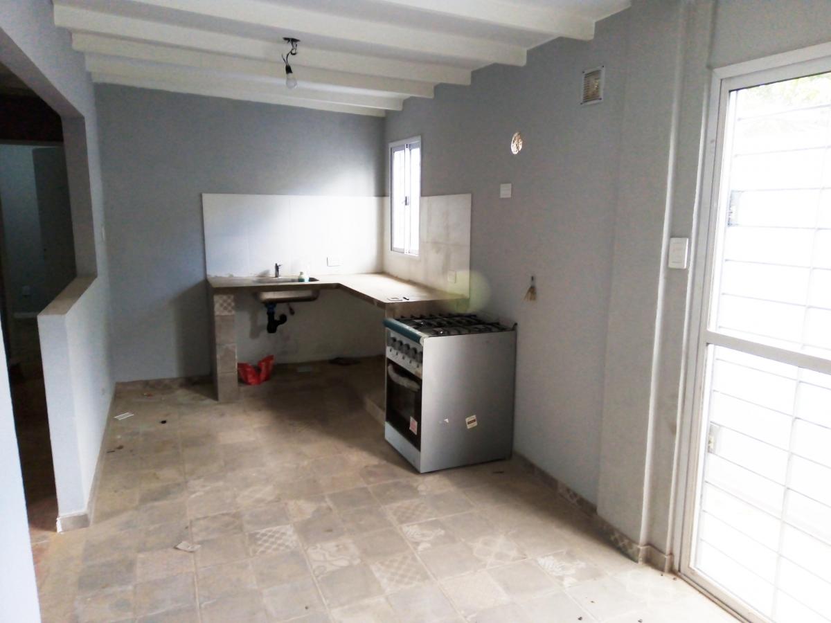 Foto de V665 Moron Oportunidad! Casa en PH 3 amb. Todo a nuevo con Patio y, imagen 3