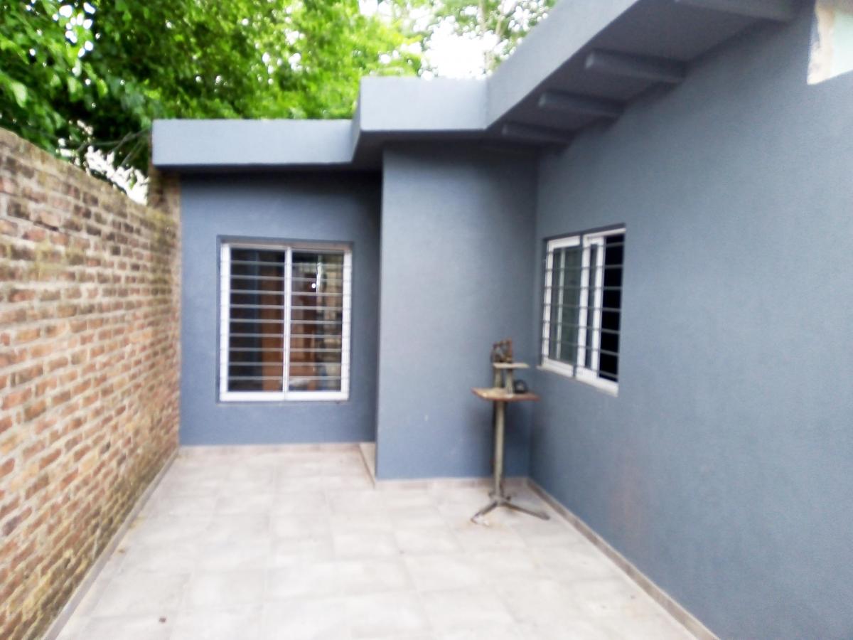 V665 Moron Oportunidad! Casa en PH 3 amb. Todo a nuevo con Patio y Cochera
