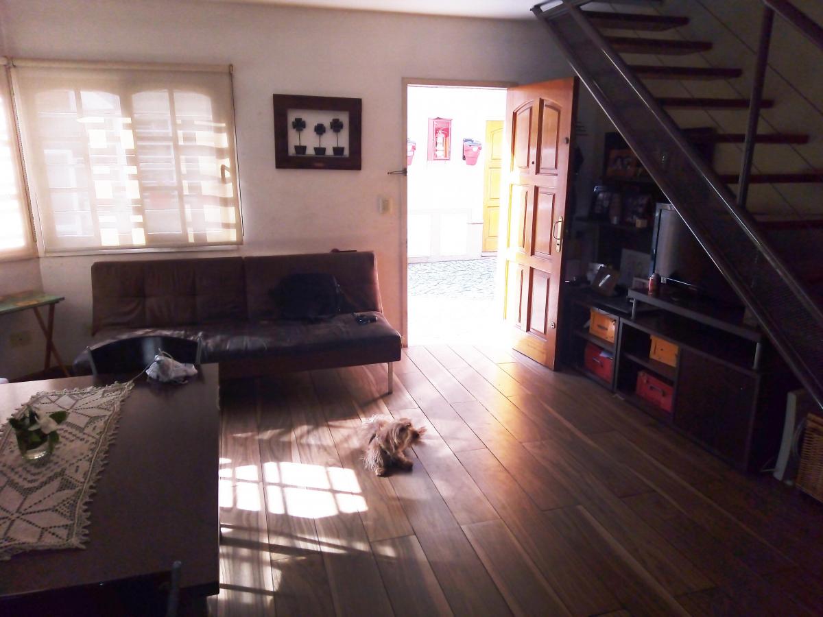 V688 Villa Sarmiento - Hermoso Triplex 4 amb. con Cochera, Terraza y Parrilla
