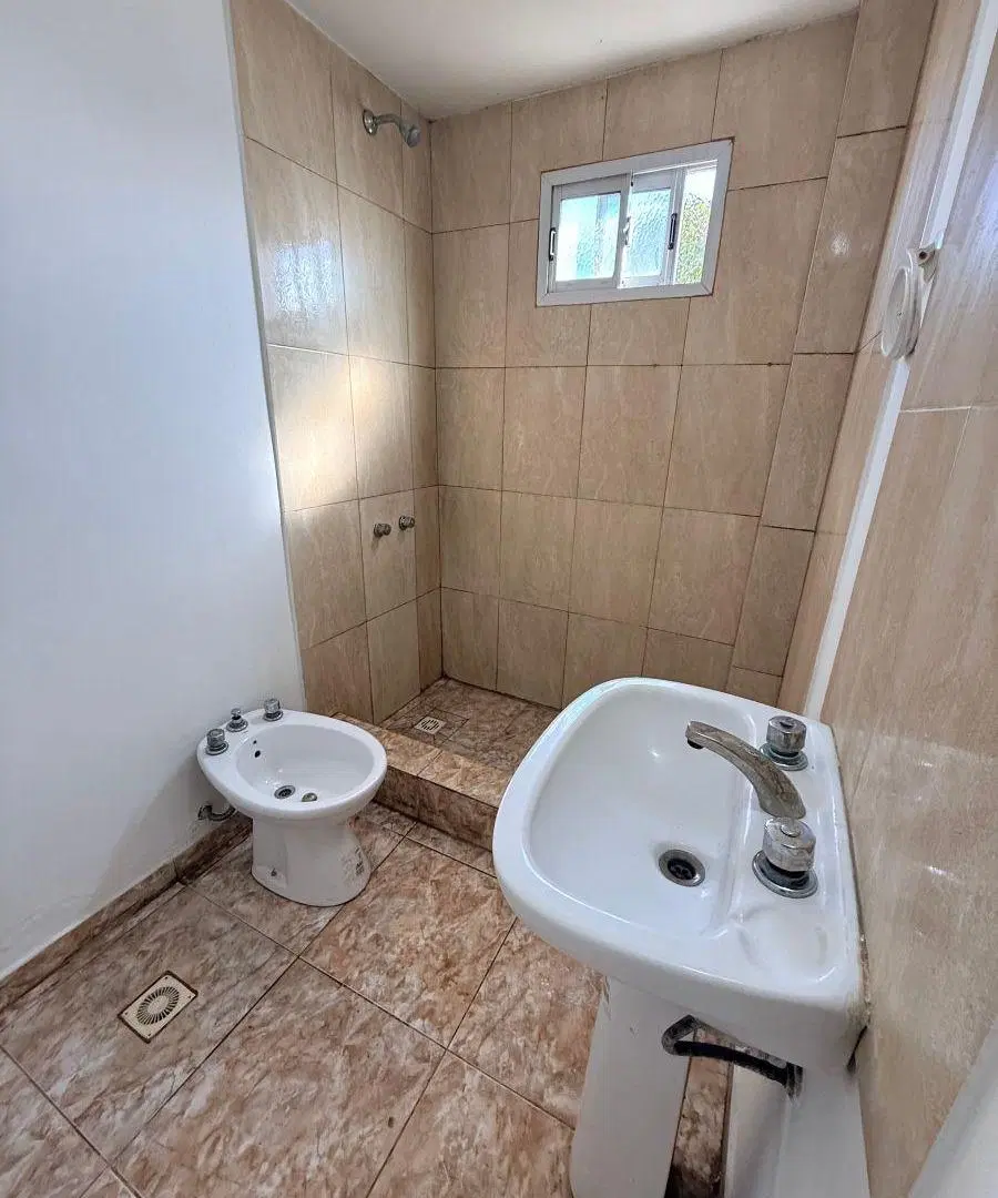 ALQUILER Departamento 2 Amb. con 1 cochera en Hurlingham 5