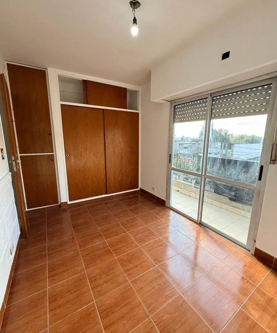 ALQUILER Departamento de 65 m² con 2 dormitorios en Villa Tesei 3