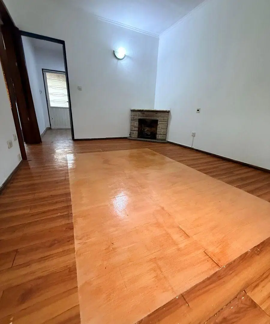 ALQUILER CASA CON COCHERA EN HURLINGHAM 2