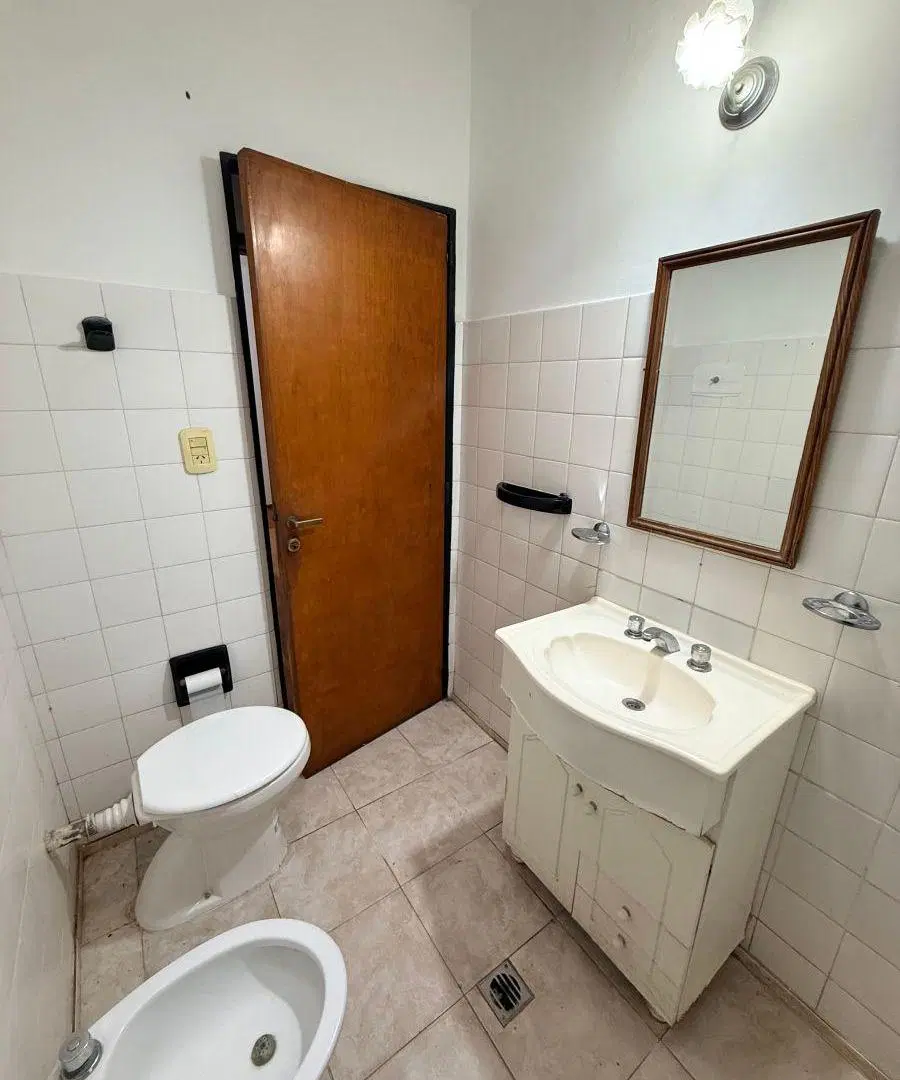 ALQUILER CASA CON COCHERA EN HURLINGHAM 8
