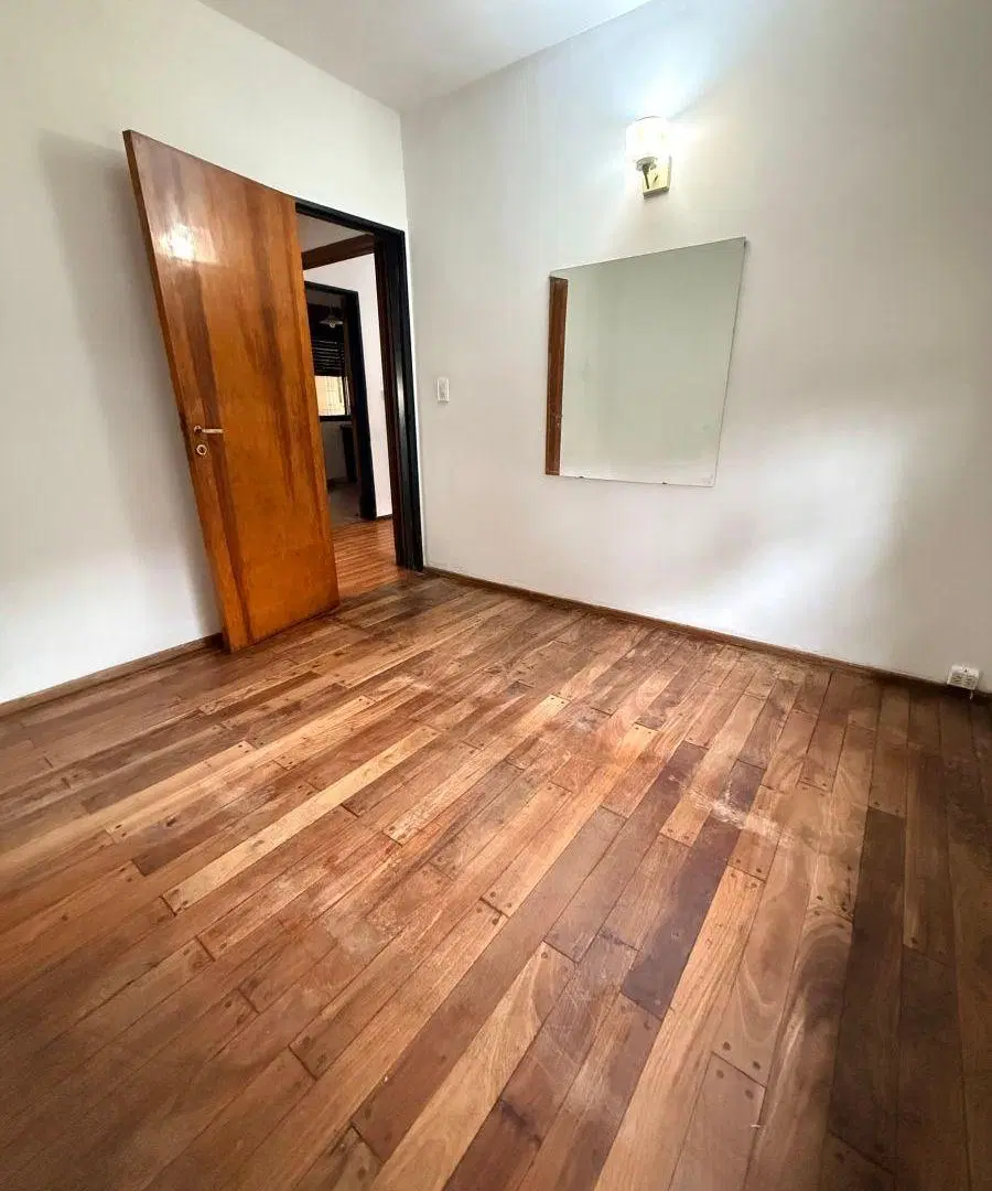 ALQUILER CASA CON COCHERA EN HURLINGHAM 3