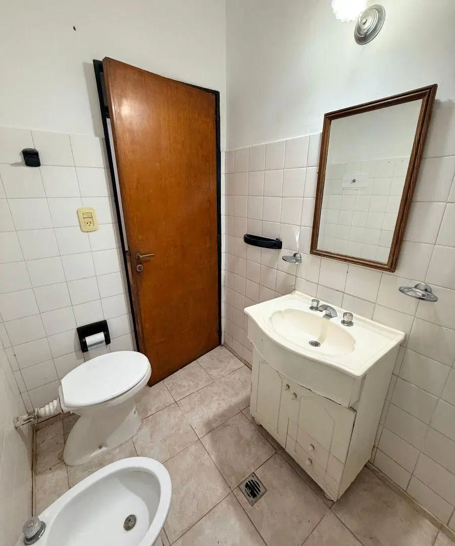 ALQUILER CASA CON COCHERA EN HURLINGHAM 1