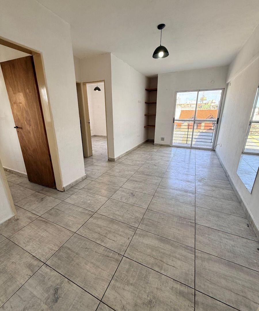 Foto de Departamento de 40 m² con cochera en alquiler en Hurlingham, imagen 3