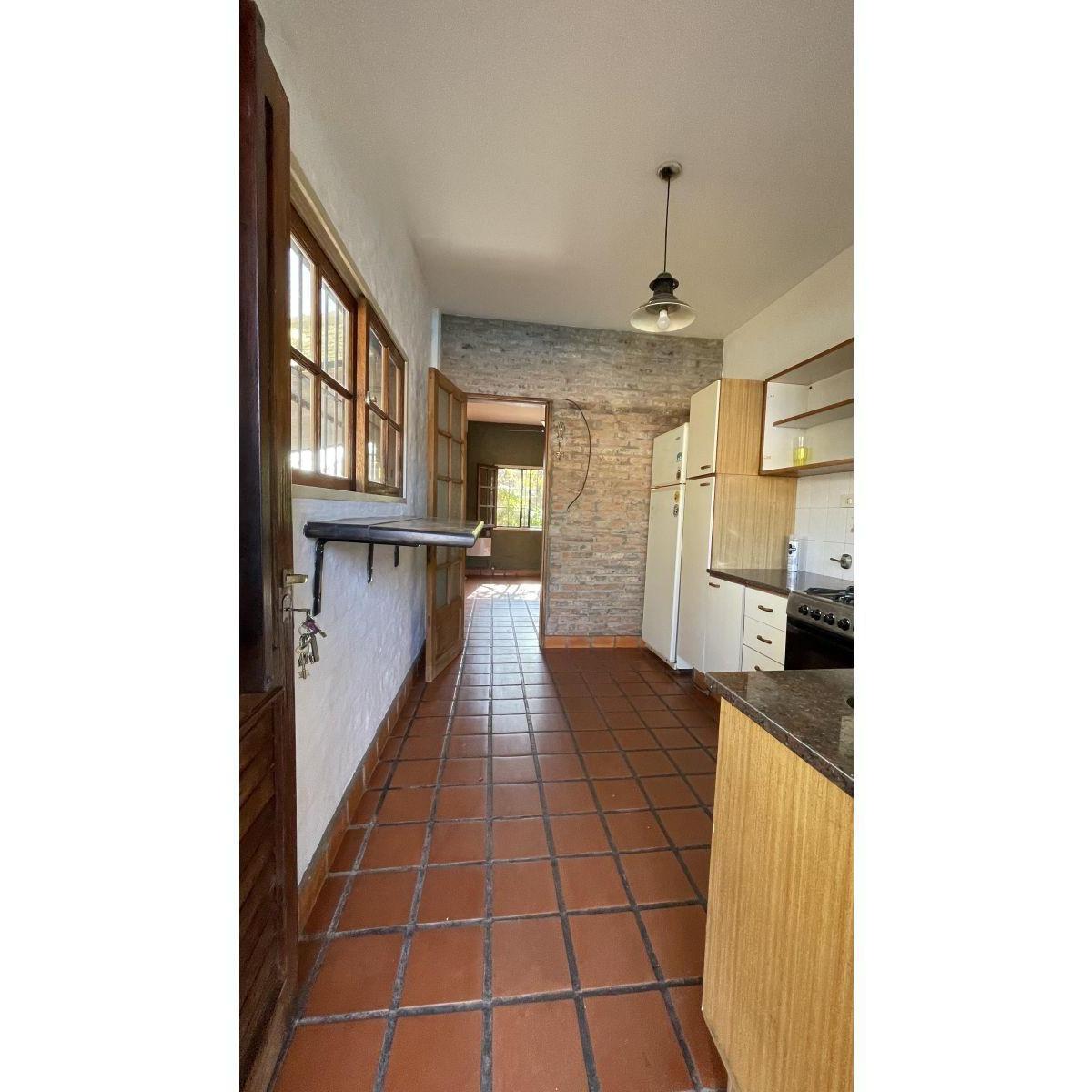 Oportunidad! Casa en Fisherton 3