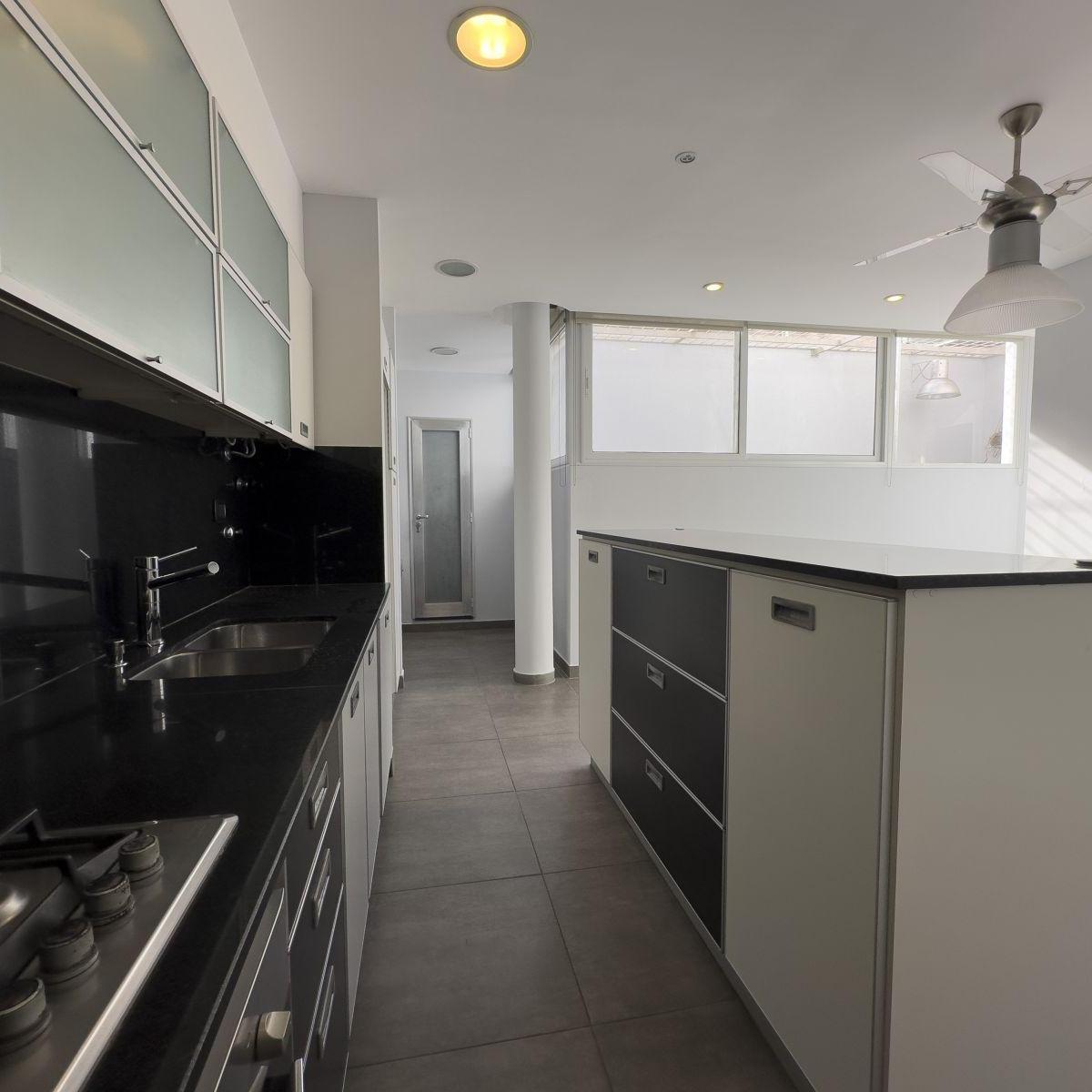 Vendemos Impecable Casa en Excelente Ubicación 1
